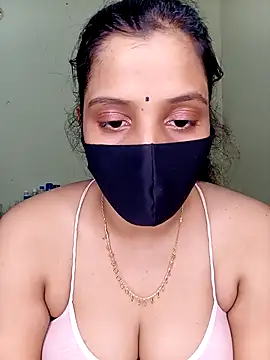 Snapshot of Rose-luckey chatting on November 2025 06:59:02 PM Rose-luckey online show from November 2025 06:59:02 PM