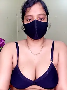 Snapshot of Rose-luckey chatting on May 2026 01:38:01 PM Rose-luckey online show from May 2026 01:38:01 PM