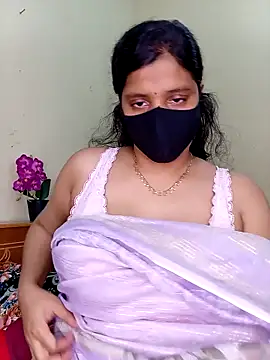 Snapshot of Rose-luckey chatting on May 2026 01:50:01 PM Rose-luckey online show from May 2026 01:50:01 PM