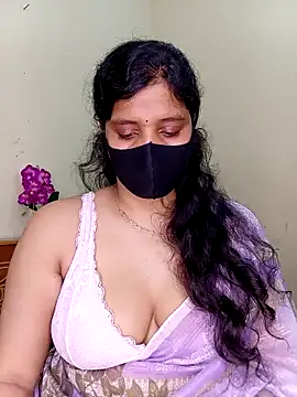 Snapshot of Rose-luckey chatting on May 2026 02:45:01 PM Rose-luckey online show from May 2026 02:45:01 PM