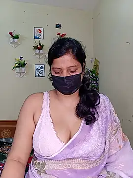 Snapshot of Rose-luckey chatting on July 2026 07:11:01 AM Rose-luckey online show from July 2026 07:11:01 AM