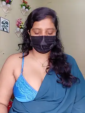 Snapshot of Rose-luckey chatting on July 2026 07:02:02 PM Rose-luckey online show from July 2026 07:02:02 PM