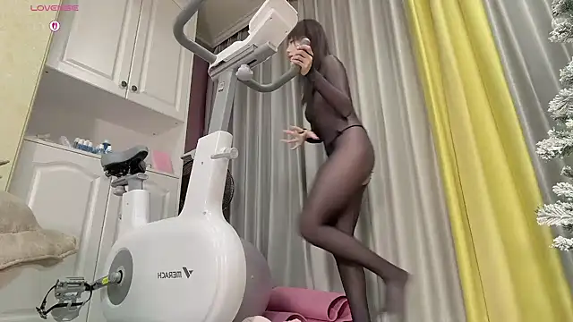 Yaya--728 online show from February 2026 12:12:01 PM