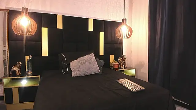 Lucio  Fox online show from February 2026 12:36:01 PM