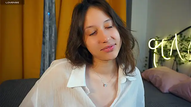 BeckyBurgh online show from October 2025 06:20:01 PM