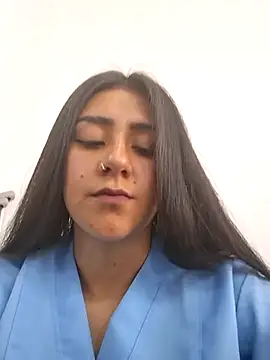 CAROLINE  07 online show from January 2026 02:00:01 PM