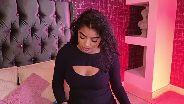 Carly Monroe  online show from September 2025 10:10:02 PM