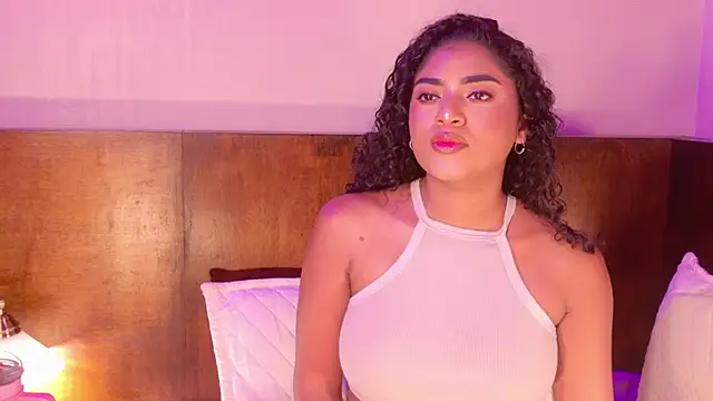 Carly Monroe  online show from October 2025 10:03:02 PM