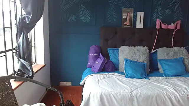 zohet kriss online show from March 2026 03:50:01 PM