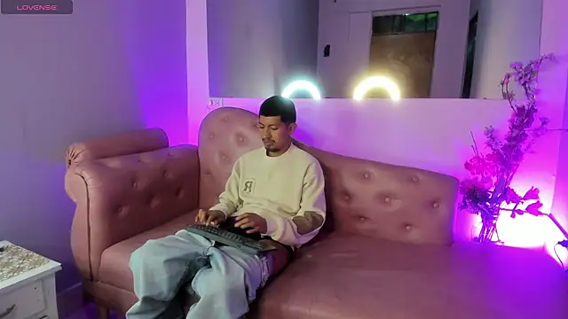 Snapshot of AxelAndJeremy chatting on September 2025 03:22:01 AM AxelAndJeremy online show from September 2025 03:22:01 AM