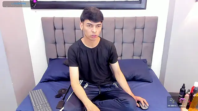 OnlyJos online show from October 2025 08:37:02 PM