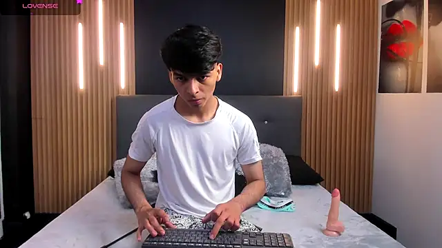 OnlyJos online show from October 2025 06:19:02 PM