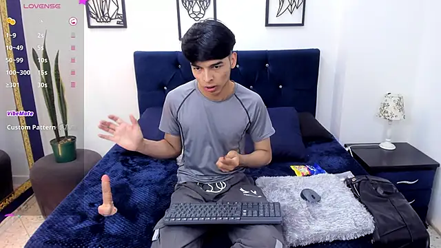 OnlyJos online show from October 2025 08:05:01 PM