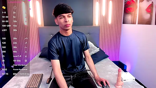 OnlyJos online show from November 2025 08:18:02 PM