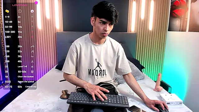 OnlyJos online show from November 2025 07:35:01 PM