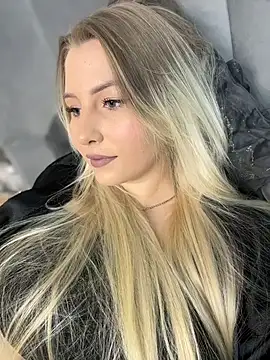 Snapshot of Amy_mit chatting on October 2025 11:22:01 AM Amy mit online show from October 2025 11:22:01 AM