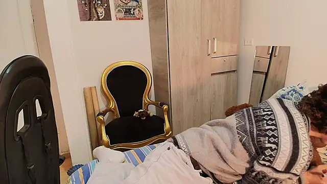 Nude Boy18 online show from October 2025 04:48:01 AM