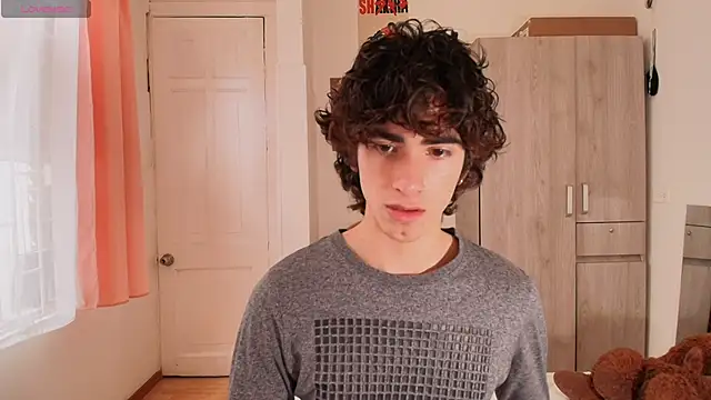 Nude Boy18 online show from November 2025 09:25:02 PM