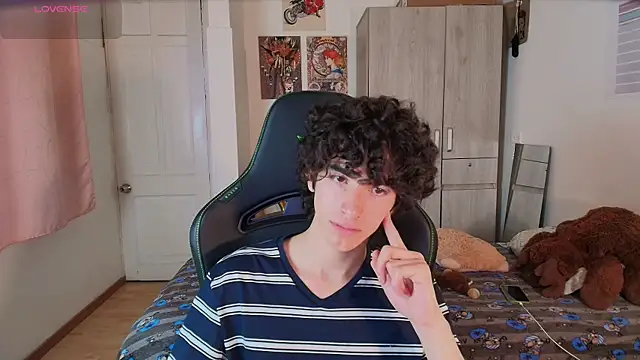 Snapshot of Nude_Boy18 chatting on April 2026 11:23:01 AM Nude Boy18 online show from April 2026 11:23:01 AM