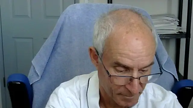 funone1999 online show from October 2025 07:44:01 PM