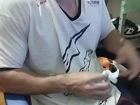 BRGusta459 online show from October 2025 10:33:02 PM