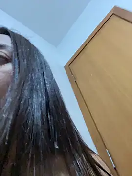 lucioliveira online show from April 2026 07:20:01 PM