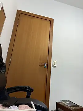 lucioliveira online show from May 2026 12:39:01 AM