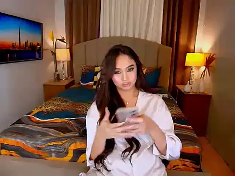 Ellie Anderson online show from September 2025 11:48:01 PM