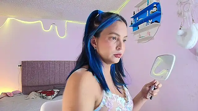 MiSofialeal online show from April 2026 06:35:01 PM