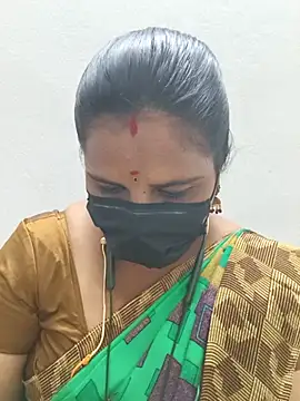 Snapshot of Tamil_Sweety chatting on August 2026 06:57:02 PM Tamil Sweety online show from August 2026 06:57:02 PM