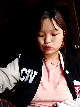 XoiXoi232 online show from November 2025 03:01:01 AM