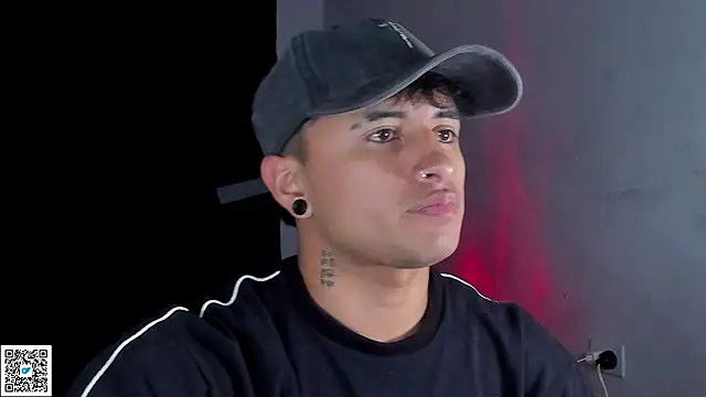 Snapshot of boylatin_7 chatting on September 2025 03:50:01 AM boylatin 7 online show from September 2025 03:50:01 AM
