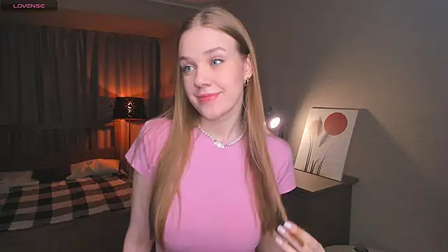 OdellaFrake online show from October 2025 08:20:01 PM