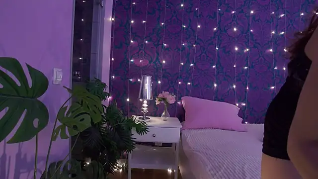 CherrRoses online show from October 2025 04:19:02 PM