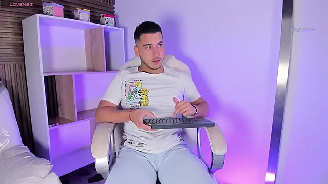 Axel grey  online show from October 2025 12:19:01 PM