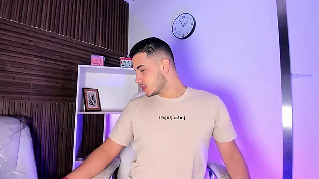 Axel grey  online show from December 2025 12:10:01 PM