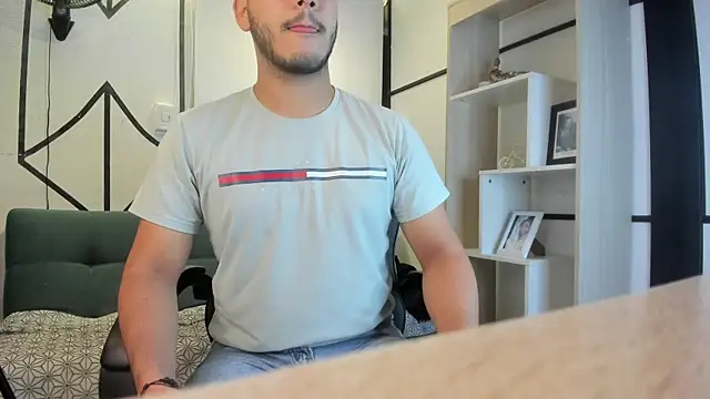 Snapshot of Axel_grey_ chatting on July 2026 11:14:01 AM Axel grey online show from July 2026 11:14:01 AM