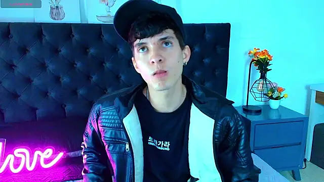 Jheampiiero online show from March 2026 10:24:02 PM