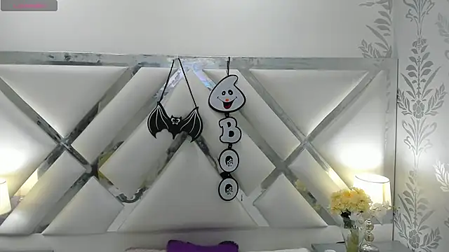 lanarios online show from October 2025 04:54:01 AM