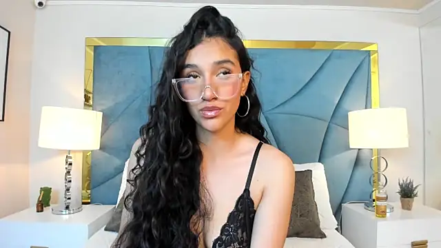 ValentiinaCruz online show from September 2025 07:48:02 PM