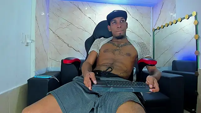 Snapshot of DIEGO_WICKED chatting on September 2025 07:27:02 PM DIEGO WICKED online show from September 2025 07:27:02 PM