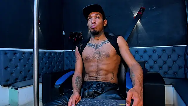 Snapshot of DIEGO_WICKED chatting on September 2025 07:30:02 PM DIEGO WICKED online show from September 2025 07:30:02 PM