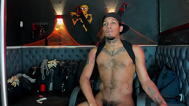 Snapshot of DIEGO_WICKED chatting on October 2025 12:02:02 PM DIEGO WICKED online show from October 2025 12:02:02 PM