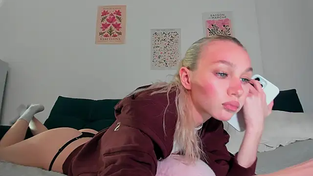 cuteleraay online show from October 2025 08:29:02 PM