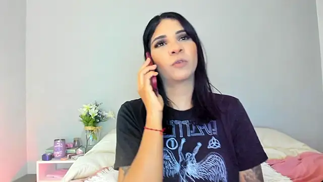 Laura-angeel online show from December 2025 05:31:02 PM