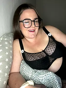 whitequeen xxx online show from October 2025 09:11:01 PM