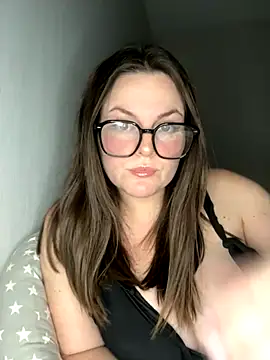 whitequeen xxx online show from November 2025 09:15:02 PM