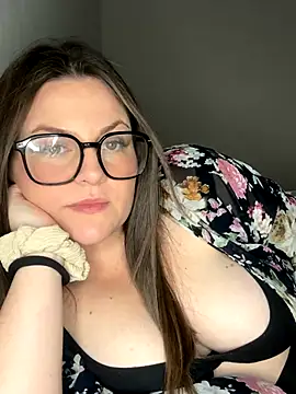 whitequeen xxx online show from November 2025 08:24:02 PM