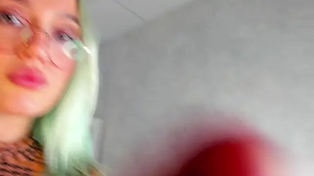 Vickie Nelsson online show from September 2025 08:27:01 AM