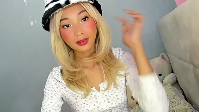 Snapshot of Anne_the_virgin chatting on October 2025 04:24:01 AM Anne the virgin online show from October 2025 04:24:01 AM